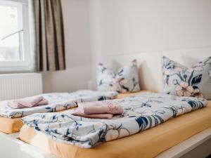 REBENTISCH - Hotel FERIENWOHNUNGEN Restaurant