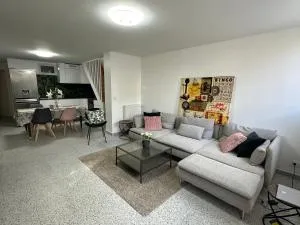 Dream House Paris - 卡尚