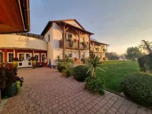 Hotel-Restaurant Teuschler-Mogg Bad Waltersdorf inklusiv Genusscard - باد والترزدورف