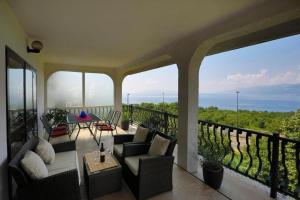 Apartment Vrata Jadrana 1