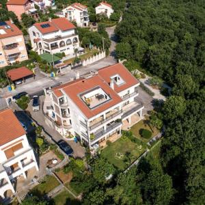 Apartment Vrata Jadrana 1