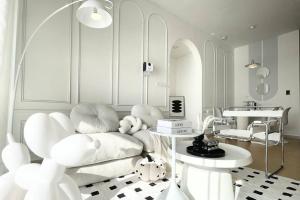 Dooga Ins-Dreamspace L37 Seaview Projector 1-6pax