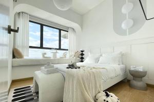 Dooga Ins-Dreamspace L37 Seaview Projector 1-6pax