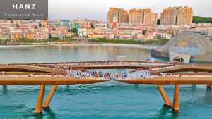 HANZ Lagoon Sunset Escape