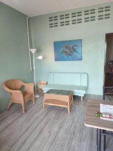 Flower Apartment on the beach