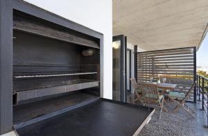 Manhattan On Coral 7