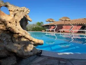 villa elena piscina privata - 塔瑙内拉