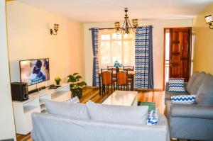 Roma Stays - Prestigious Lifestyle 2 bedroomensuite Opp Garden City Mall