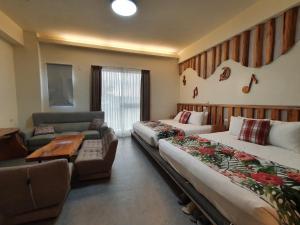 Phòng Gia Đình Có Ban Công (Family Room with Balcony)