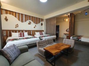 Phòng Gia Đình Có Ban Công (Family Room with Balcony)