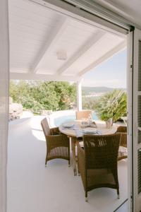 PAVI APARTMENTS Life Style House with private pool