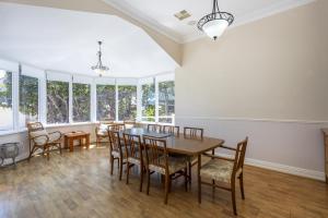 Dorys Beach House - Executive Escapes