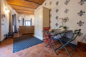 Tuscan Palace - Petit Apartment