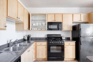 Playa Vista 1BR w Gym Pool nr hiking LAX-648