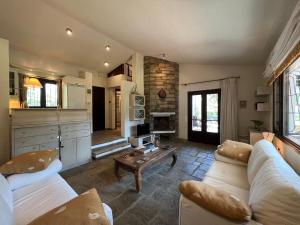 Lavender by halu!, Villa with outdoor ping pong area