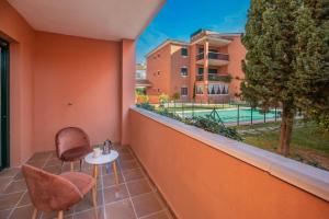 Cabopino, cerca de todo