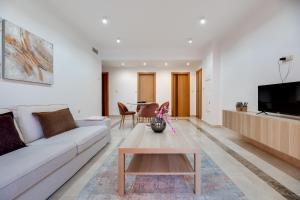 Cabopino, cerca de todo