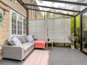 2 Bed in Bridport 93342