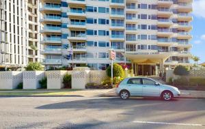 Southern Cross - Hosted by Burleigh Letting