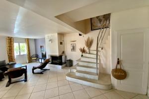 The seaside 200m2 villa with swimming pool!