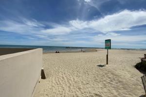 The seaside 200m2 villa with swimming pool!