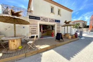 The seaside 200m2 villa with swimming pool!