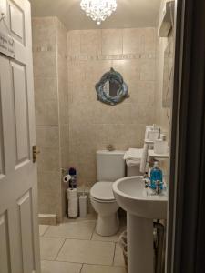 Yawl, Harcombe House