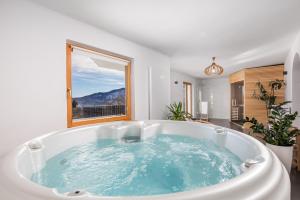 Holiday Home & Spa Kozji Vrh