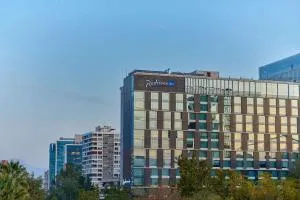 Radisson Blu Plaza El Bosque Santiago - El Colorado