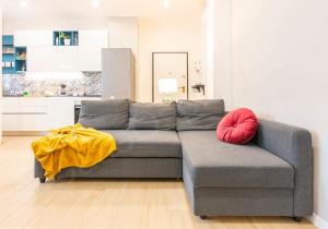 GuestHost - Alices House Modern Apartment