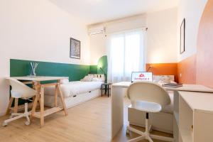 GuestHost - Alices House Modern Apartment