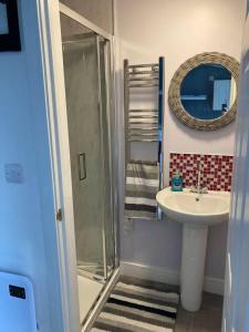 Praa Sands - Apartment - Sleeps 2 - Parking