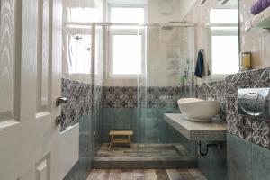 New 1930s quiet central apartment wAC - 2 bedroom