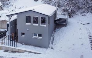 Amazing Home In Hainrodehainleite