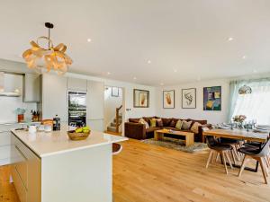 5 Bed in Polruan 93182