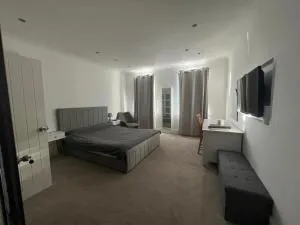 Eglentine - Forest Hill