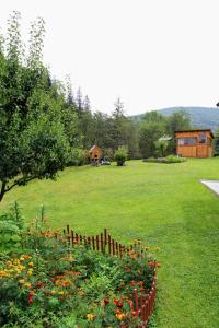 Котедж "Райський куточок"