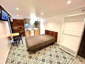 B4 Estudio nuevo! Cocina y baño privado! A 1 calle del metro - 略夫雷加特河畔奥斯皮塔莱特