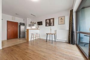 Lovely studio. Good location.