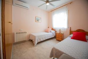 Chalet individual con piscina privada en Miami Playa