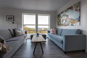 Lofoten Midnightsun Northern lights Golf Beach Horses