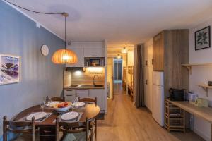 Appartements Le Bastan - Appt pour 4 avec Jardin : photos des chambres