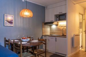 Appartements Le Bastan - Appt pour 4 avec Jardin : photos des chambres