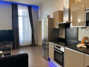 Appartements Residence du Louvre - Apartments - Prime location Palais & Croisette - Luxury Stay by LRA Cannes : photos des chambres