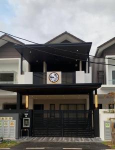 [New Double Storey] 12 to 14 Pax - SG ABONG - BRIGHT INN HOMESTAY