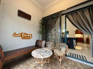 Just Being Home 10pax 3BR3BA 4Queen1Sofa