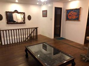 Heart of Paete Laguna, Camarero Transient House