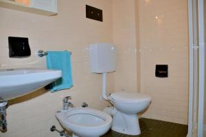 Beachfront two-room apartment-Beahost