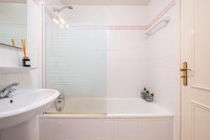 Sea View - By WeHost