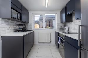 St Davids House - Air Host & Stay - 4 Bedrooms - Contractor Friendly